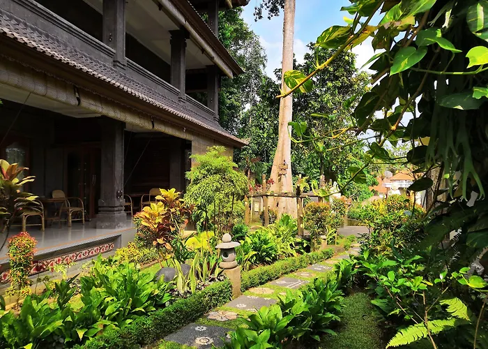 Liyer Spirit House Lodtunduh
