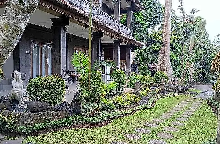 Liyer Spirit House