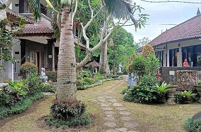 Liyer Spirit House Lodtunduh